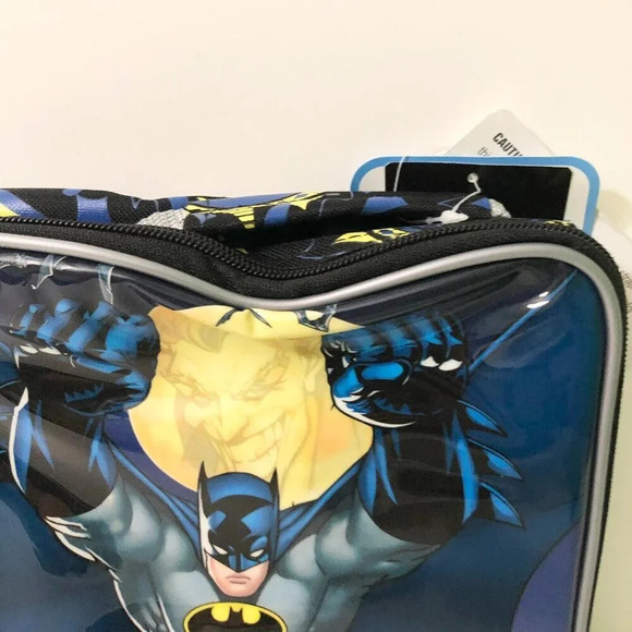 Batman Lunch Bag and The Return of the Joker Mystery of the Batwoman DVD - Picture 5 of 16